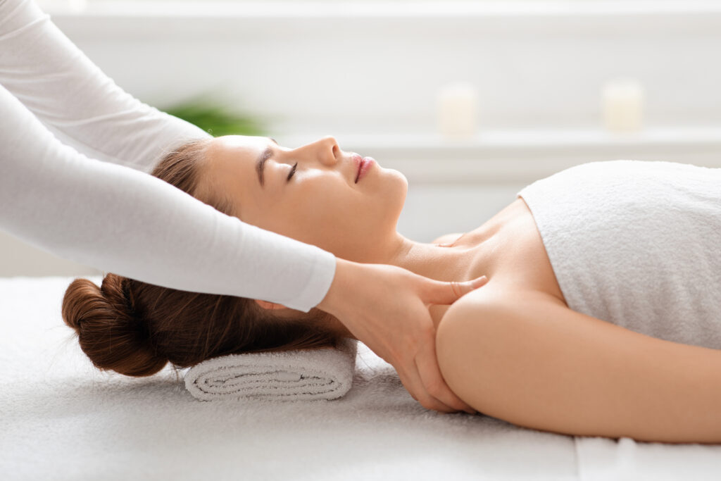 Deep tissue massage Yuka massage silom